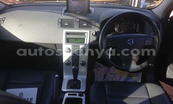 Oofamaa Volvo S40 Black Makiinaa iti Nairobi keessatti Nairobi keessatti