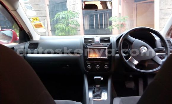 Oofamaa Volkswagen Golf Red Makiinaa iti Nairobi keessatti Nairobi keessatti