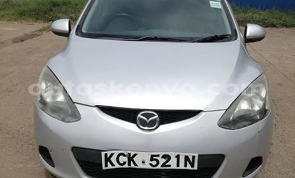 Oofamaa Mazda Mazda 2 Silver Makiinaa iti Nairobi keessatti Nairobi keessatti