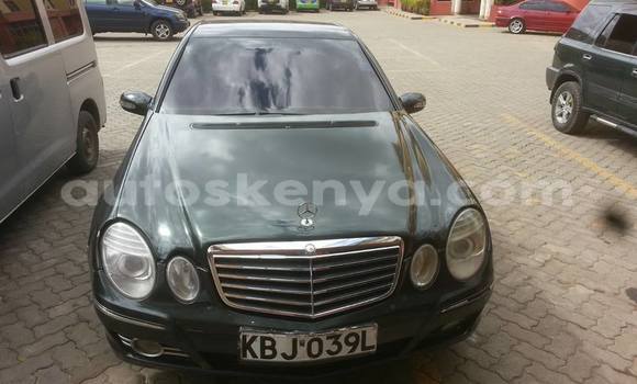 Oofamaa Mercedes‒Benz E–Class Green Makiinaa iti Nairobi keessatti Nairobi keessatti Oofamaa Mercedes‒Benz E–Class Green Makiinaa iti Nairobi keessatti Nairobi keessatti