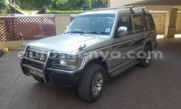 Oofamaa Mitsubishi Pajero Silver Makiinaa iti Nairobi keessatti Nairobi keessatti Oofamaa Mitsubishi Pajero Silver Makiinaa iti Nairobi keessatti Nairobi keessatti