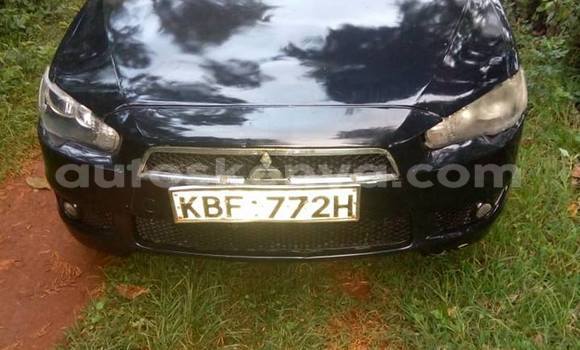 Oofamaa Mitsubishi Lancer Blue Makiinaa iti Nairobi keessatti Nairobi keessatti