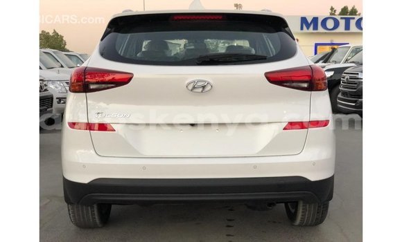 Nunua Imported Hyundai Tucson Nyeupe Gari ndani ya Import - Dubai nchini Kati Kenya Nunua Imported Hyundai Tucson Nyeupe Gari ndani ya Import - Dubai nchini Kati Kenya