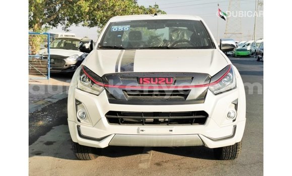 Imported Isuzu Bighorn White Netiree iti Import - Dubai keessatti Central Kenya keessatti Imported Isuzu Bighorn White Netiree iti Import - Dubai keessatti Central Kenya keessatti