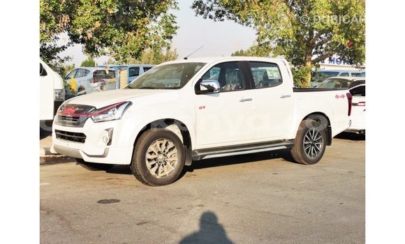Imported Isuzu Bighorn White Netiree iti Import - Dubai keessatti Central Kenya keessatti Imported Isuzu Bighorn White Netiree iti Import - Dubai keessatti Central Kenya keessatti
