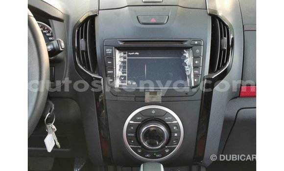 Imported Isuzu Bighorn White Netiree iti Import - Dubai keessatti Central Kenya keessatti Imported Isuzu Bighorn White Netiree iti Import - Dubai keessatti Central Kenya keessatti