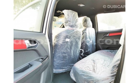 Imported Isuzu Bighorn White Netiree iti Import - Dubai keessatti Central Kenya keessatti Imported Isuzu Bighorn White Netiree iti Import - Dubai keessatti Central Kenya keessatti