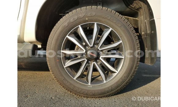 Imported Isuzu Bighorn White Netiree iti Import - Dubai keessatti Central Kenya keessatti Imported Isuzu Bighorn White Netiree iti Import - Dubai keessatti Central Kenya keessatti