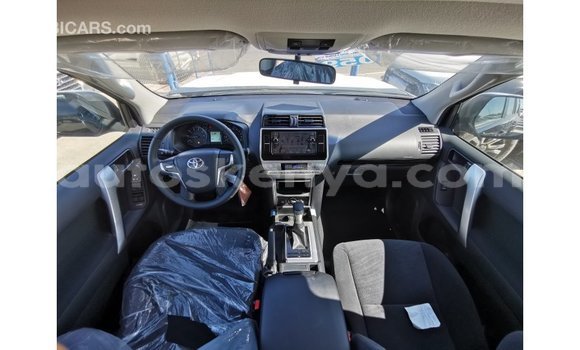 Imported Toyota Prado Black Makiinaa iti Import - Dubai keessatti Central Kenya keessatti Imported Toyota Prado Black Makiinaa iti Import - Dubai keessatti Central Kenya keessatti