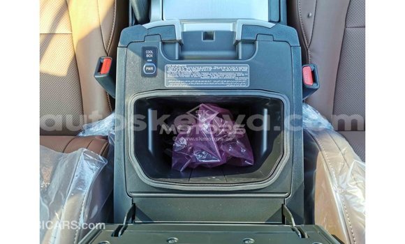 Buy Import Toyota Land Cruiser Black Car in Import - Dubai in Central Kenya Buy Import Toyota Land Cruiser Black Car in Import - Dubai in Central Kenya