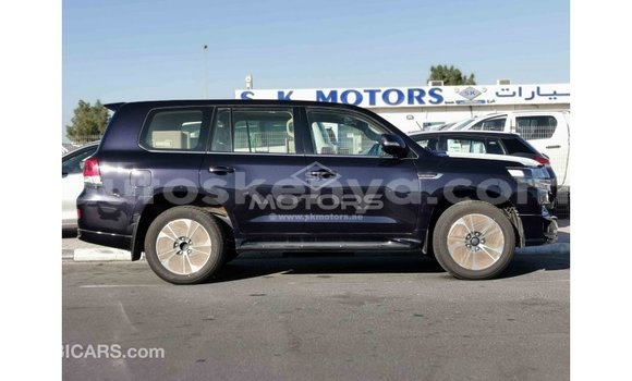 Imported Toyota Land Cruiser Black Makiinaa iti Import - Dubai keessatti Central Kenya keessatti Imported Toyota Land Cruiser Black Makiinaa iti Import - Dubai keessatti Central Kenya keessatti