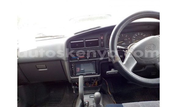 Buy Import Toyota Hilux Blue Car in Import - Dubai in Central Kenya Buy Import Toyota Hilux Blue Car in Import - Dubai in Central Kenya
