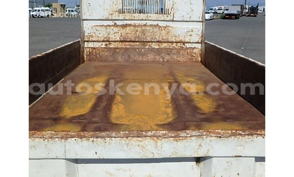 Buy Import Isuzu Elf White Truck in Import - Dubai in Central Kenya Buy Import Isuzu Elf White Truck in Import - Dubai in Central Kenya