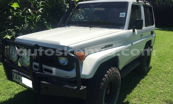 Nunua Ilio tumika Toyota Land Cruiser Nyeupe Gari ndani ya Nairobi nchini Nairobi Nunua Ilio tumika Toyota Land Cruiser Nyeupe Gari ndani ya Nairobi nchini Nairobi