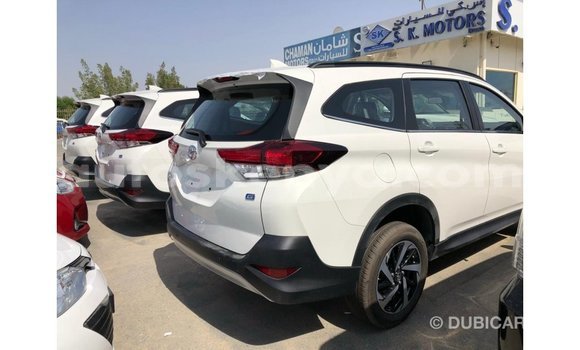 Nunua Imported Toyota Rush Nyeupe Gari ndani ya Import - Dubai nchini Kati Kenya Nunua Imported Toyota Rush Nyeupe Gari ndani ya Import - Dubai nchini Kati Kenya