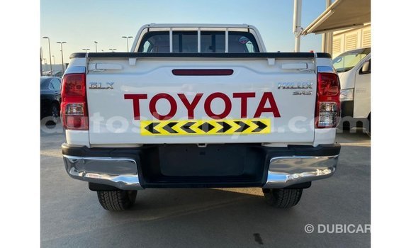 Buy Import Toyota Hilux White Car in Import - Dubai in Central Kenya Buy Import Toyota Hilux White Car in Import - Dubai in Central Kenya