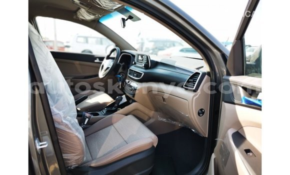 Nunua Imported Hyundai Tucson Kijani Gari ndani ya Import - Dubai nchini Kati Kenya Nunua Imported Hyundai Tucson Kijani Gari ndani ya Import - Dubai nchini Kati Kenya
