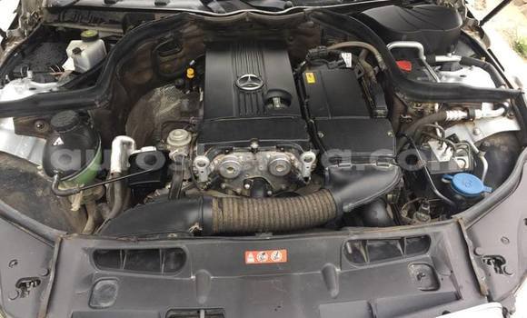 Nunua Ilio tumika Mercedes‒Benz C–Class Fedha Gari ndani ya Nairobi nchini Nairobi Nunua Ilio tumika Mercedes‒Benz C–Class Fedha Gari ndani ya Nairobi nchini Nairobi