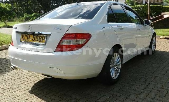 Nunua Ilio tumika MercedesâBenz CâClass Nyeupe Gari ndani ya Nairobi nchini Nairobi Nunua Ilio tumika MercedesâBenz CâClass Nyeupe Gari ndani ya Nairobi nchini Nairobi