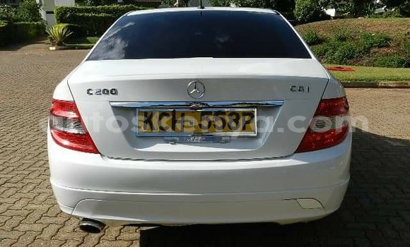 Nunua Ilio tumika MercedesâBenz CâClass Nyeupe Gari ndani ya Nairobi nchini Nairobi Nunua Ilio tumika MercedesâBenz CâClass Nyeupe Gari ndani ya Nairobi nchini Nairobi