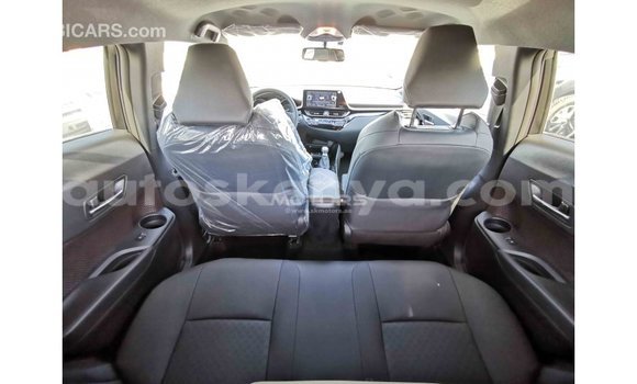 Imported Toyota C-HR Blue Makiinaa iti Import - Dubai keessatti Central Kenya keessatti Imported Toyota C-HR Blue Makiinaa iti Import - Dubai keessatti Central Kenya keessatti