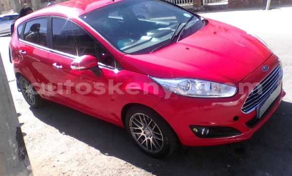 Oofamaa Ford Fiesta Red Makiinaa iti Bomet keessatti Rift Valley keessatti