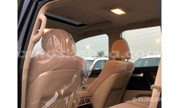 Nunua Imported Toyota Land Cruiser Nyeupe Gari ndani ya Import - Dubai nchini Kati Kenya Nunua Imported Toyota Land Cruiser Nyeupe Gari ndani ya Import - Dubai nchini Kati Kenya