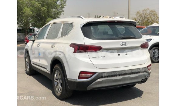 Buy Import Hyundai Santa Fe White Car in Import - Dubai in Central Kenya Buy Import Hyundai Santa Fe White Car in Import - Dubai in Central Kenya