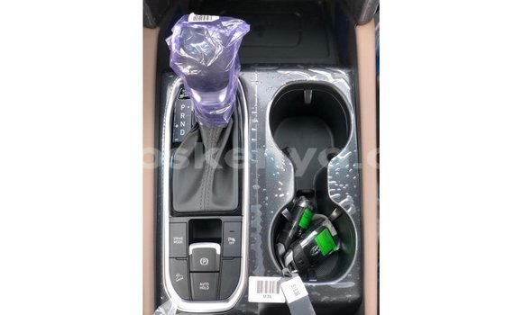 Buy Import Hyundai Santa Fe White Car in Import - Dubai in Central Kenya Buy Import Hyundai Santa Fe White Car in Import - Dubai in Central Kenya