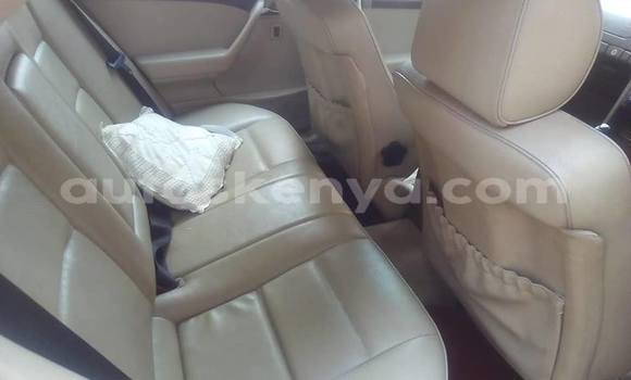 Oofamaa Mercedes‒Benz C–Class Brown Makiinaa iti Nairobi keessatti Nairobi keessatti Oofamaa Mercedes‒Benz C–Class Brown Makiinaa iti Nairobi keessatti Nairobi keessatti