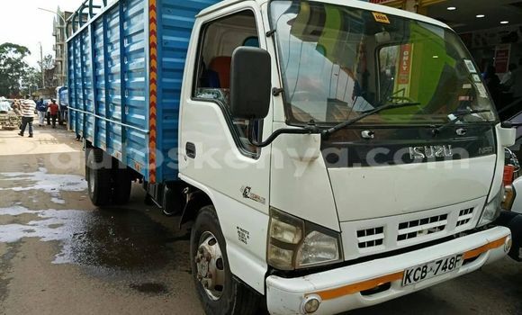 Nunua Ilio tumika Isuzu N–serie Nyeupe Lori ndani ya Chuka nchini Mashariki ya Kenya