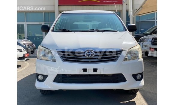 Imported Toyota Innova White Makiinaa iti Import - Dubai keessatti Central Kenya keessatti Imported Toyota Innova White Makiinaa iti Import - Dubai keessatti Central Kenya keessatti