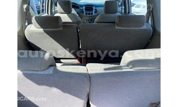 Imported Toyota Innova White Makiinaa iti Import - Dubai keessatti Central Kenya keessatti Imported Toyota Innova White Makiinaa iti Import - Dubai keessatti Central Kenya keessatti