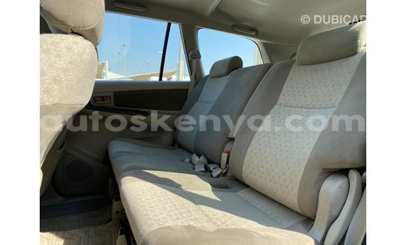 Imported Toyota Innova White Makiinaa iti Import - Dubai keessatti Central Kenya keessatti Imported Toyota Innova White Makiinaa iti Import - Dubai keessatti Central Kenya keessatti