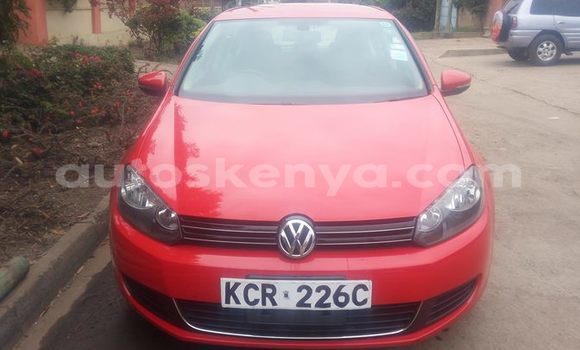 Oofamaa Volkswagen Golf Red Makiinaa iti Nairobi keessatti Nairobi keessatti