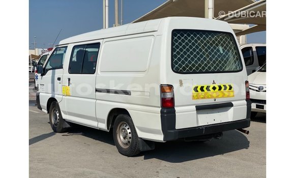 Imported Mitsubishi L300 White Makiinaa iti Import - Dubai keessatti Central Kenya keessatti Imported Mitsubishi L300 White Makiinaa iti Import - Dubai keessatti Central Kenya keessatti