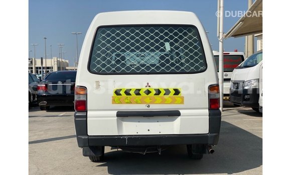 Imported Mitsubishi L300 White Makiinaa iti Import - Dubai keessatti Central Kenya keessatti Imported Mitsubishi L300 White Makiinaa iti Import - Dubai keessatti Central Kenya keessatti