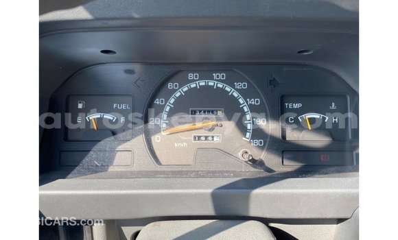 Imported Mitsubishi L300 White Makiinaa iti Import - Dubai keessatti Central Kenya keessatti Imported Mitsubishi L300 White Makiinaa iti Import - Dubai keessatti Central Kenya keessatti