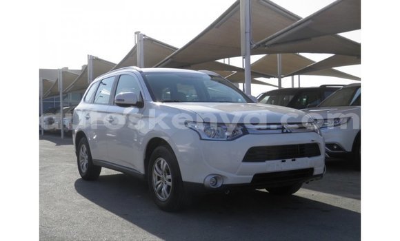 Imported Mitsubishi Outlander White Makiinaa iti Import - Dubai keessatti Central Kenya keessatti Imported Mitsubishi Outlander White Makiinaa iti Import - Dubai keessatti Central Kenya keessatti
