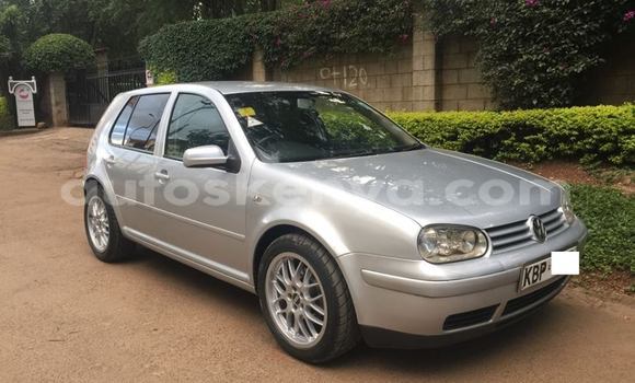 Oofamaa Volkswagen Golf Silver Makiinaa iti Nairobi keessatti Nairobi keessatti