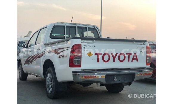 Nunua Imported Toyota Hilux Nyeupe Gari ndani ya Import - Dubai nchini Kati Kenya Nunua Imported Toyota Hilux Nyeupe Gari ndani ya Import - Dubai nchini Kati Kenya