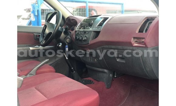 Nunua Imported Toyota Hilux Nyeupe Gari ndani ya Import - Dubai nchini Kati Kenya Nunua Imported Toyota Hilux Nyeupe Gari ndani ya Import - Dubai nchini Kati Kenya