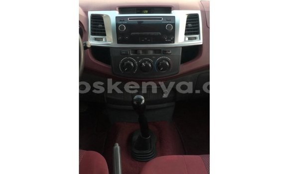 Nunua Imported Toyota Hilux Nyeupe Gari ndani ya Import - Dubai nchini Kati Kenya Nunua Imported Toyota Hilux Nyeupe Gari ndani ya Import - Dubai nchini Kati Kenya