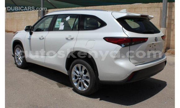 Imported Toyota Highlander White Makiinaa iti Import - Dubai keessatti Central Kenya keessatti Imported Toyota Highlander White Makiinaa iti Import - Dubai keessatti Central Kenya keessatti
