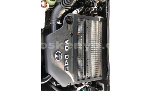 Buy Import Toyota Land Cruiser White Car in Import - Dubai in Central Kenya Buy Import Toyota Land Cruiser White Car in Import - Dubai in Central Kenya