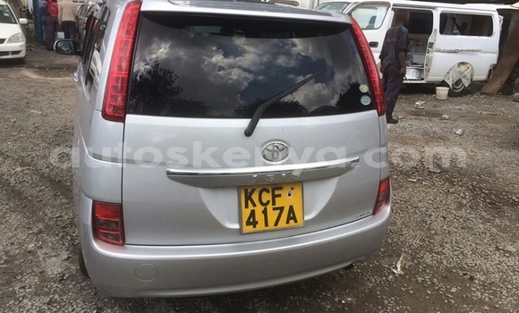 Nunua Ilio tumika Toyota ISIS Fedha Gari ndani ya Nairobi nchini Nairobi Nunua Ilio tumika Toyota ISIS Fedha Gari ndani ya Nairobi nchini Nairobi