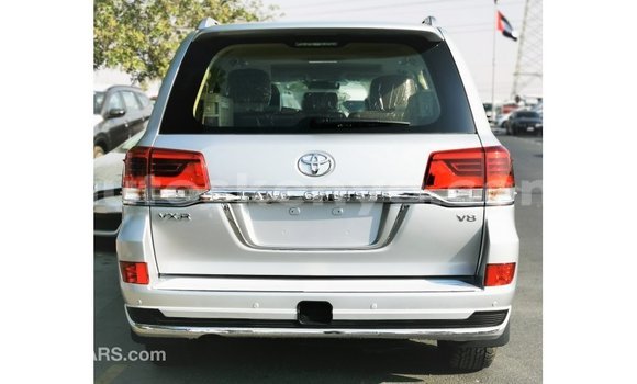 Nunua Imported Toyota Land Cruiser Nyingine Gari ndani ya Import - Dubai nchini Kati Kenya Nunua Imported Toyota Land Cruiser Nyingine Gari ndani ya Import - Dubai nchini Kati Kenya