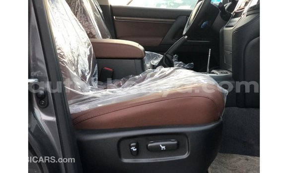 Nunua Imported Toyota Land Cruiser Nyingine Gari ndani ya Import - Dubai nchini Kati Kenya Nunua Imported Toyota Land Cruiser Nyingine Gari ndani ya Import - Dubai nchini Kati Kenya