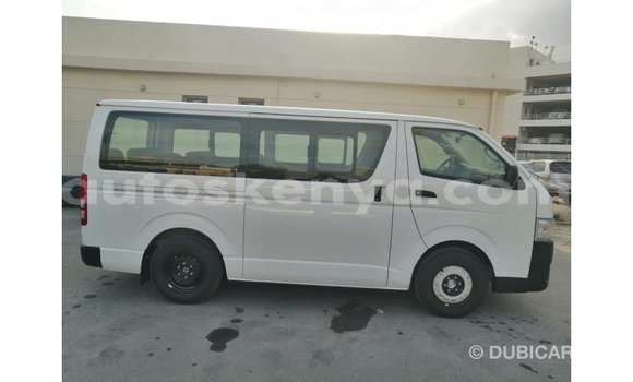 Imported Toyota DA White Netiree iti Import - Dubai keessatti Central Kenya keessatti Imported Toyota DA White Netiree iti Import - Dubai keessatti Central Kenya keessatti