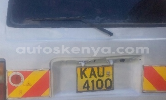 Oofamaa Nissan QD Silver Makiinaa iti Kajiado keessatti Rift Valley keessatti Oofamaa Nissan QD Silver Makiinaa iti Kajiado keessatti Rift Valley keessatti